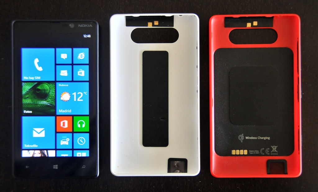 Nokia Lumia 820 - Carcasa normal y de carga inalámbrica