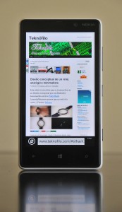Nokia Lumia 820 - web Teknofilo