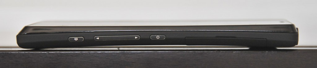 Sony Xperia T - Lado