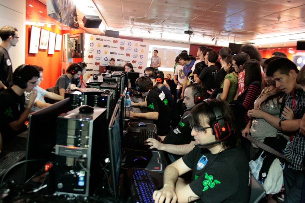 Gamers en competición ESL