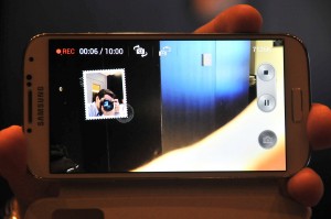 Samsung Galaxy S4 - Dual Camera