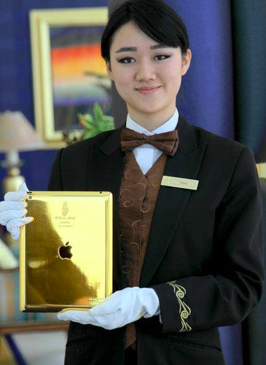 iPad de oro en hotel de Dubai