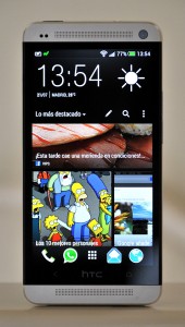 HTC One frente