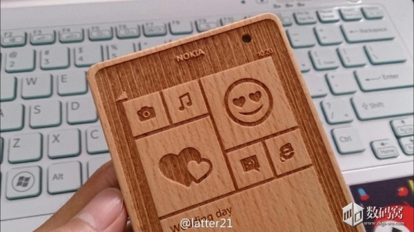 Nokia Lumia 1020 en madera