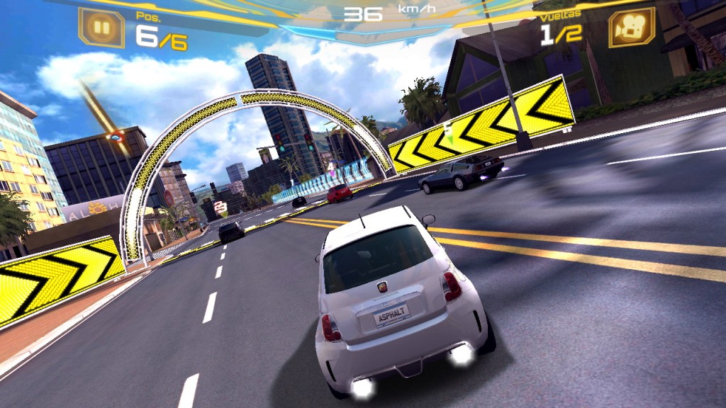 Asphalt 7 en HTC One Mini