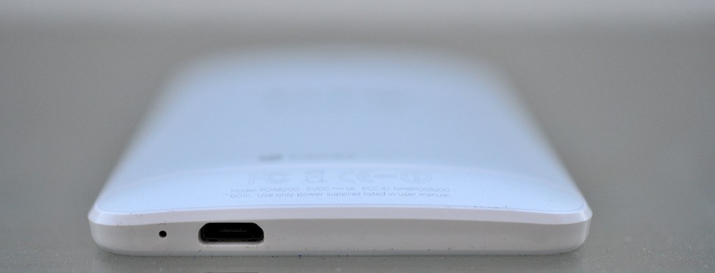HTC One Mini - abajo