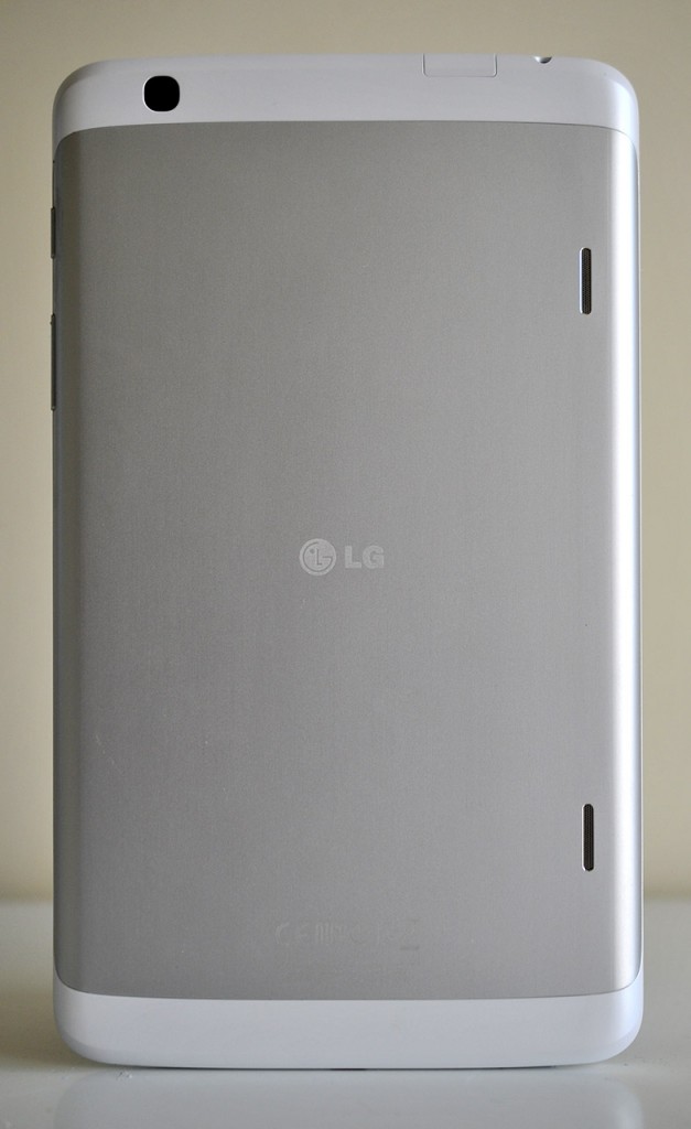 LG GPad 8.3 - Atras