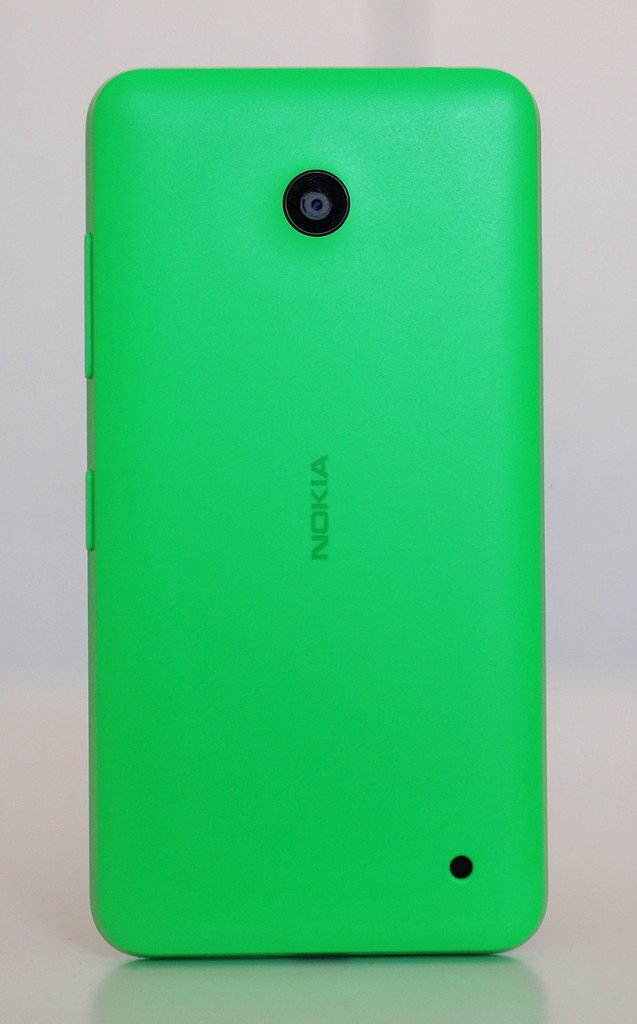 Nokia Lumia 630 - Atras