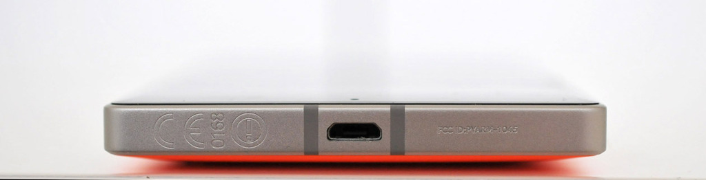 Nokia Lumia 930 - abajo