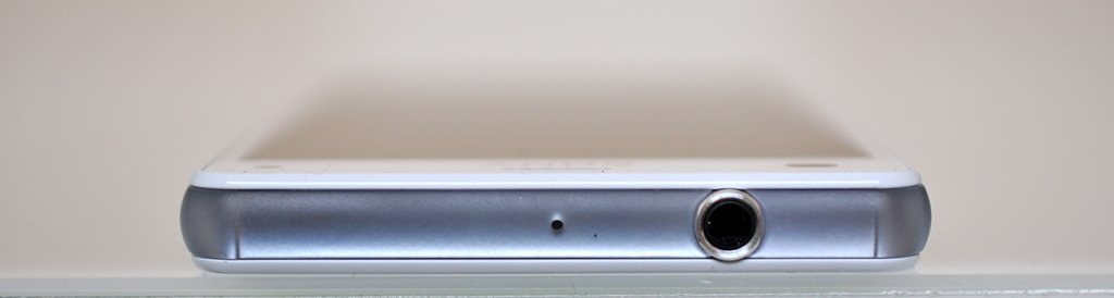 Sony Xperia Z3 Compact - Arriba