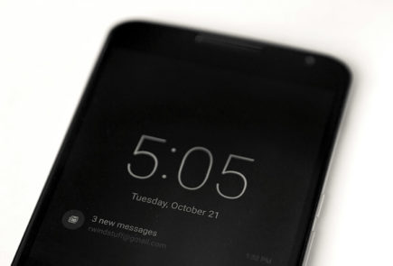 Cuidado con las notificaciones en la pantalla de bloqueo con Android 5.0 Lollipop, puedes llamar a alguien sin querer
