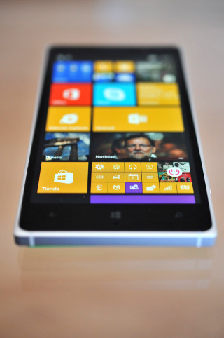 Nokia Lumia 830 - 13