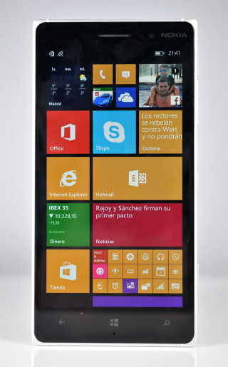 Nokia Lumia 830 - frontal