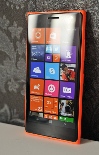 Nokia Lumia 735 - 7