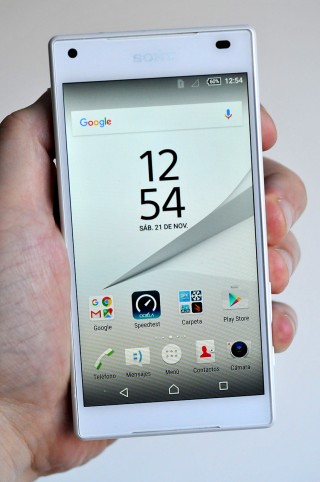 Sony Xperia Z5 Compact - 1