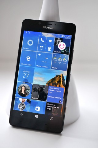 Microsoft Lumia 950 - 13