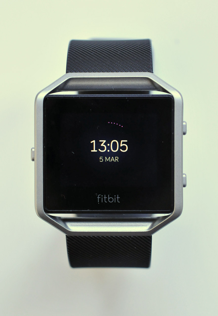 acción El propietario Demostrar Análisis y opinión del reloj de fitness Fitbit Blaze | Teknófilo
