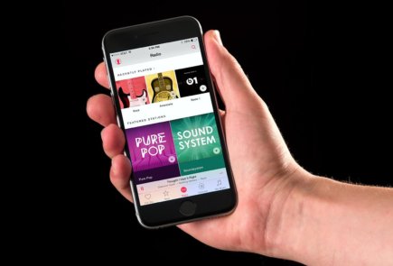Dos ingenieros de Apple se desplazan a la casa de un cliente para solucionar su extraño problema con iTunes