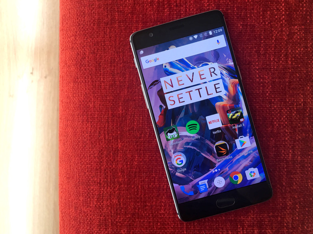 OnePlus sale al paso de la polémica sobre la mala gestión de los 6GB de RAM del OnePlus 3