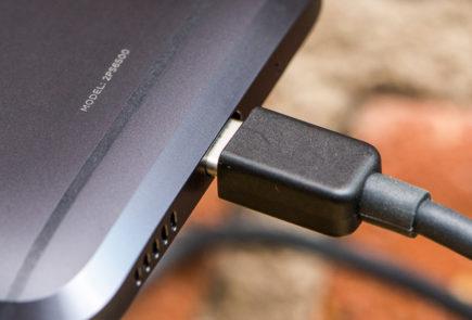 Los dispositivos con conector USB-C podrán autenticar cargadores y otros periféricos en el momento de la conexión