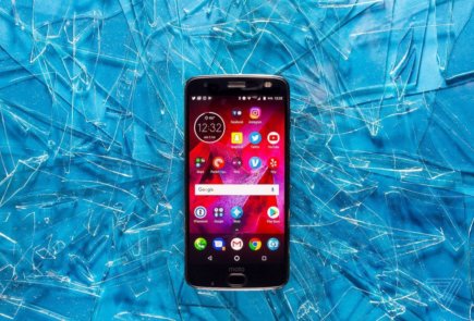 El Moto Z2 Force es el único smartphone además del Pixel con actualizaciones del sistema tipo A/B en segundo plano