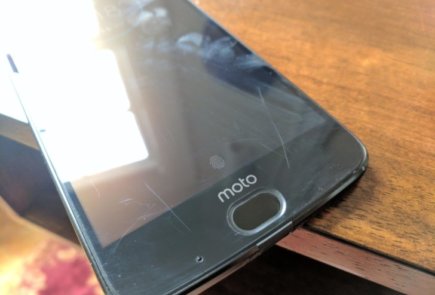 La pantalla del Moto Z2 Force es irrompible pero se raya con demasiada facilidad según las primeras pruebas