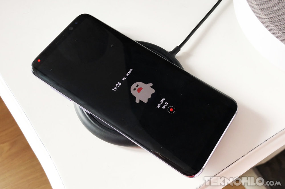 La pantalla Always On Display del Samsung Galaxy S8 y Note8 puede mostrar ahora GIFs animados