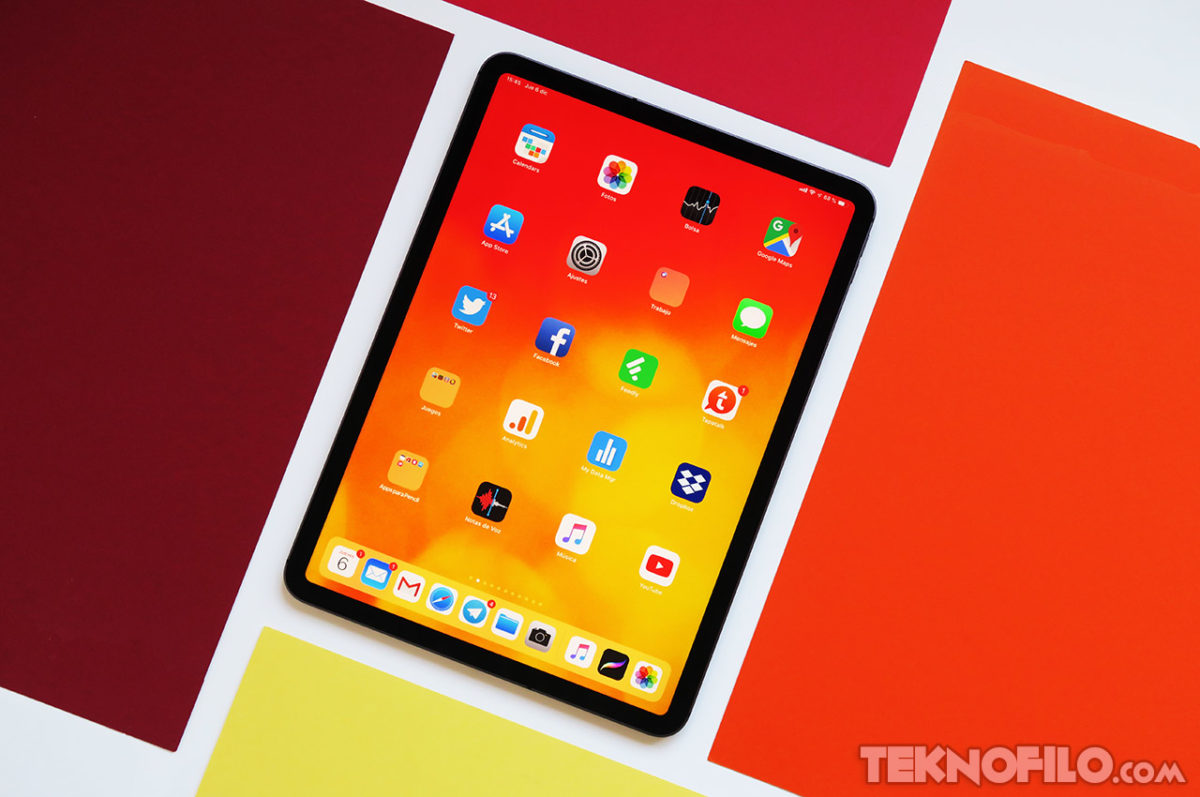 Nuevo iPad 10: más grande y colorido pero abandona el conector de audífonos  - Alta Densidad