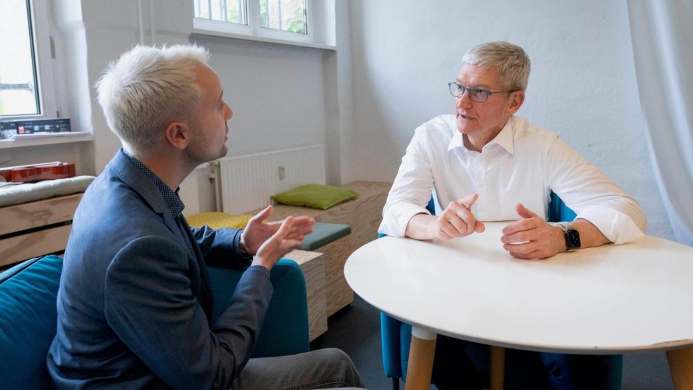 Tim Cook de Apple: «Siempre tratamos de mantener nuestros precios lo más bajos posibles»