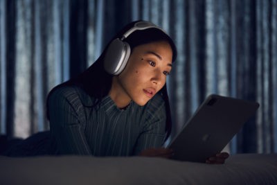 Los AirPods Max combinan un diseño de diadema con la magia ...