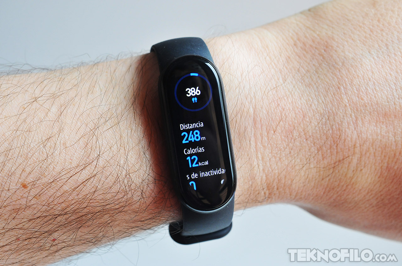 Xiaomi Mi Band 6, análisis: la mejor pantalla de todas la Mi Band hasta la  fecha