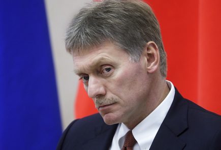 El portavoz del Kremlin admite usar una VPN para saltarse las restricciones del país