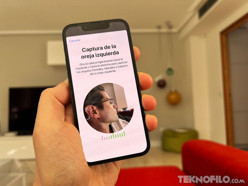 iOS 16 permite escanear en 3D la forma de tus orejas para mejorar el audio espacial