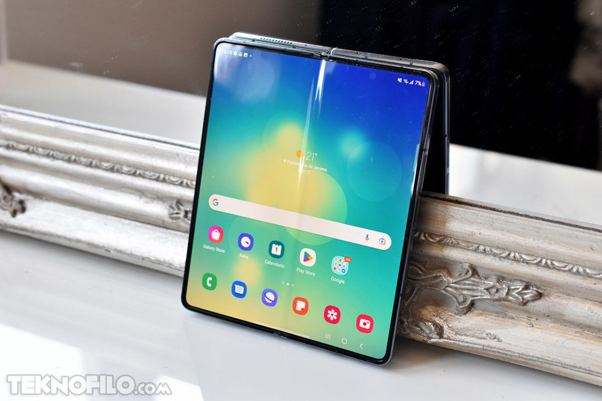 El primer smartphone plegable con triple pliegue en la pantalla sería de  HUAWEI y podría llegar el año que viene