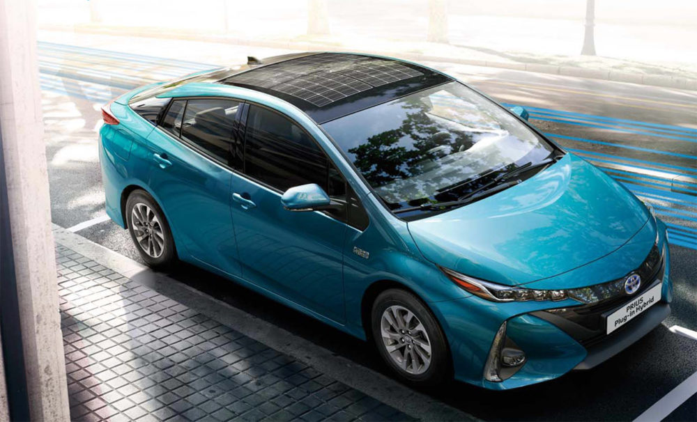 ¿Por qué hoy no tiene mucho sentido poner paneles solares en los coches?