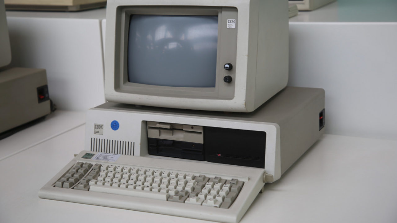 El IBM PC-XT se lanzó al mercado hoy hace 40 años | Teknófilo