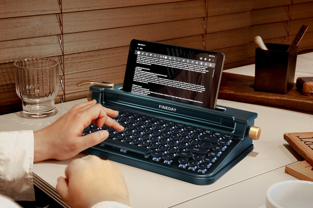 Este teclado Bluetooth retro emula una máquina de escribir