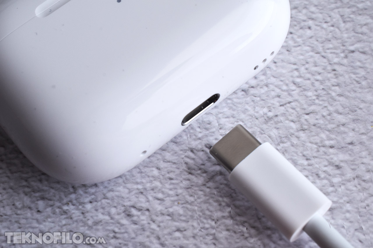 Apple añade conector USB-C en los AirPods Pro de segunda generación