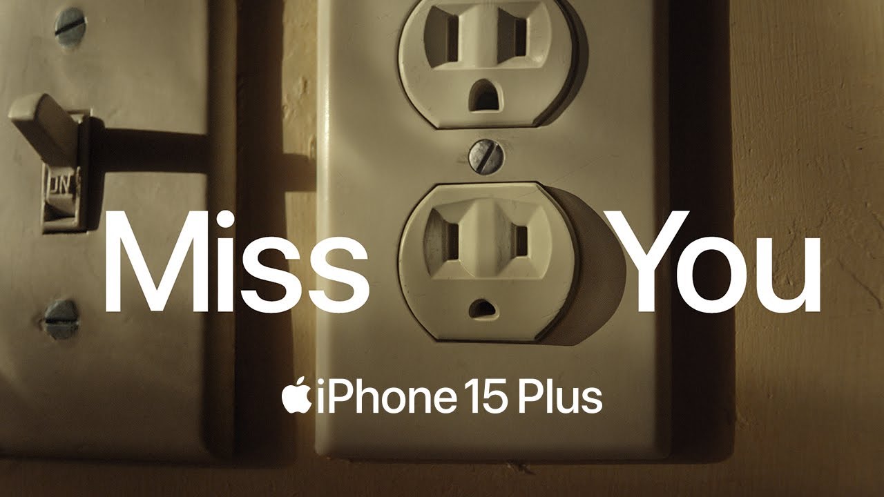 El último anuncio de Apple trata de unos enchufes que echan de menos al iPhone  15 Plus