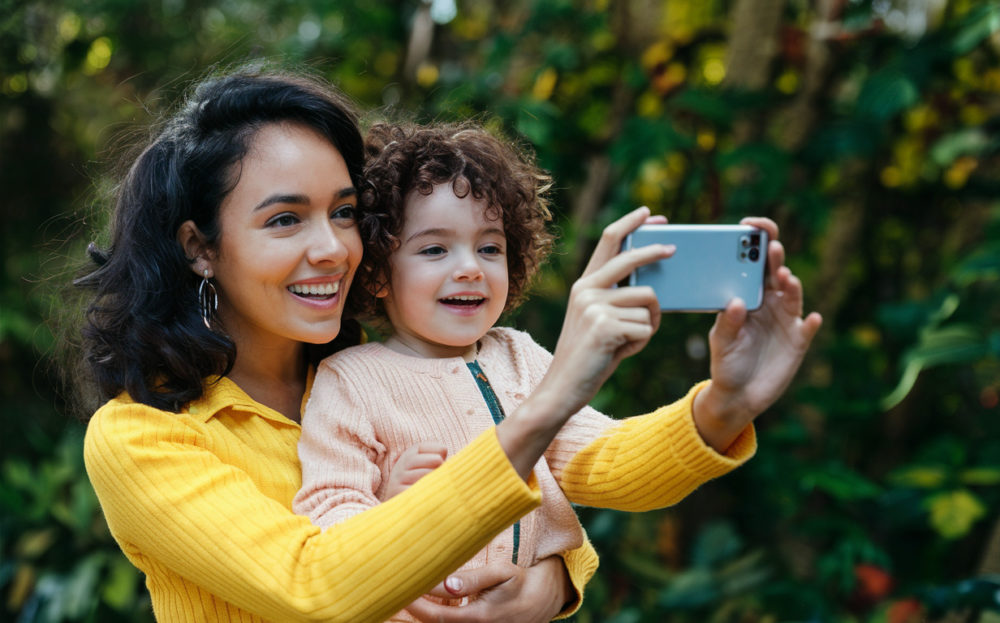 Italia propone una ley para que los padres no se apropien del dinero que generan sus hijos en Internet