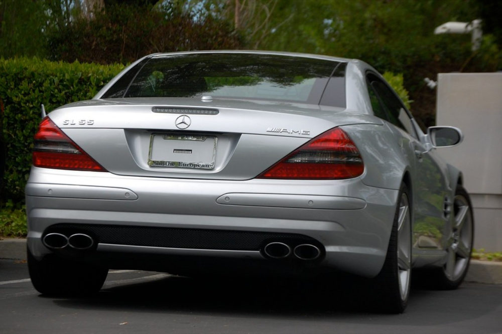¿Por qué el coche de Steve Jobs no tenía matrícula?