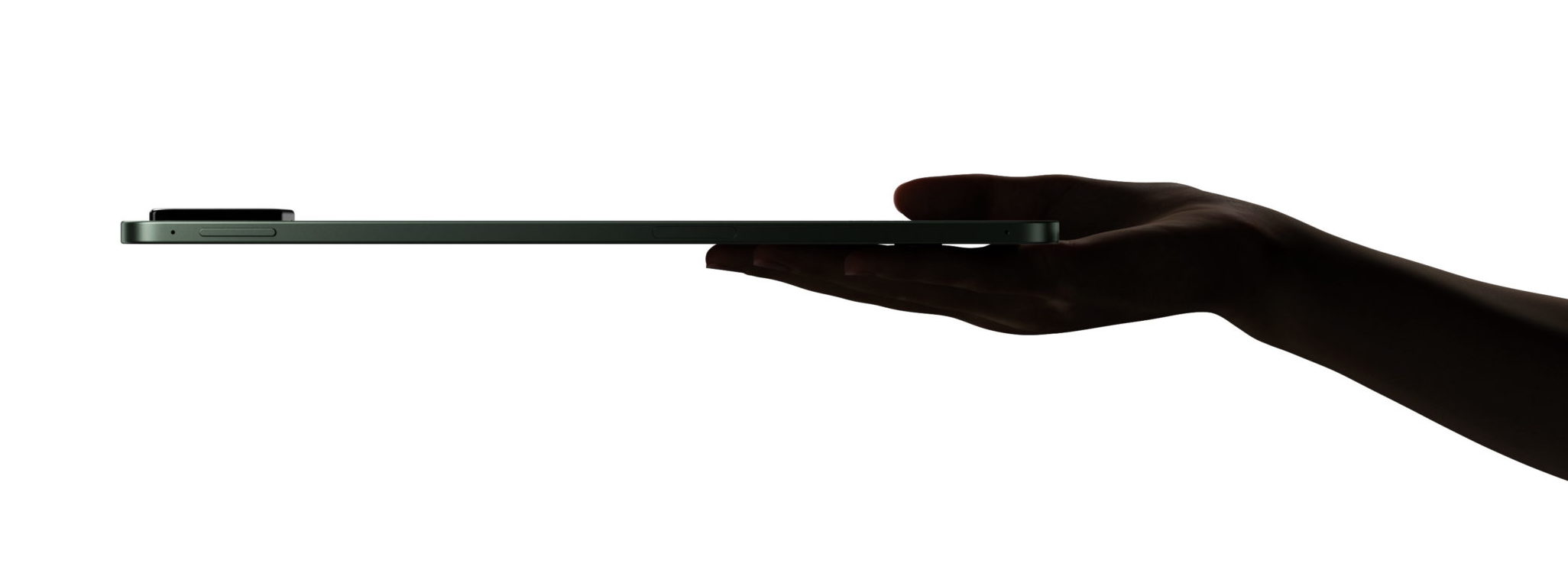 Tableta delgada sostenida por una mano en perfil lateral sobre fondo blanco, mostrando diseño minimalista.