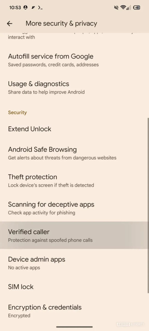 Menú de seguridad y privacidad de Android, mostrando opciones como protección de llamadas y navegación segura.