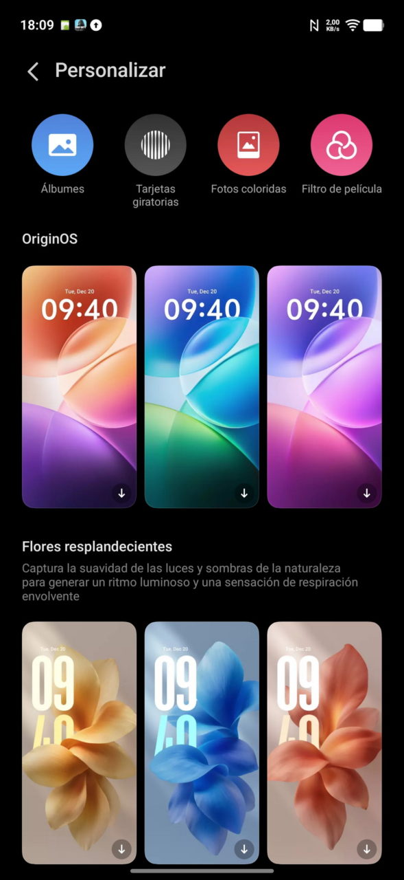 Personalización de pantalla con OriginOS, mostrando fondos coloridos y opciones de diseño dinámico.