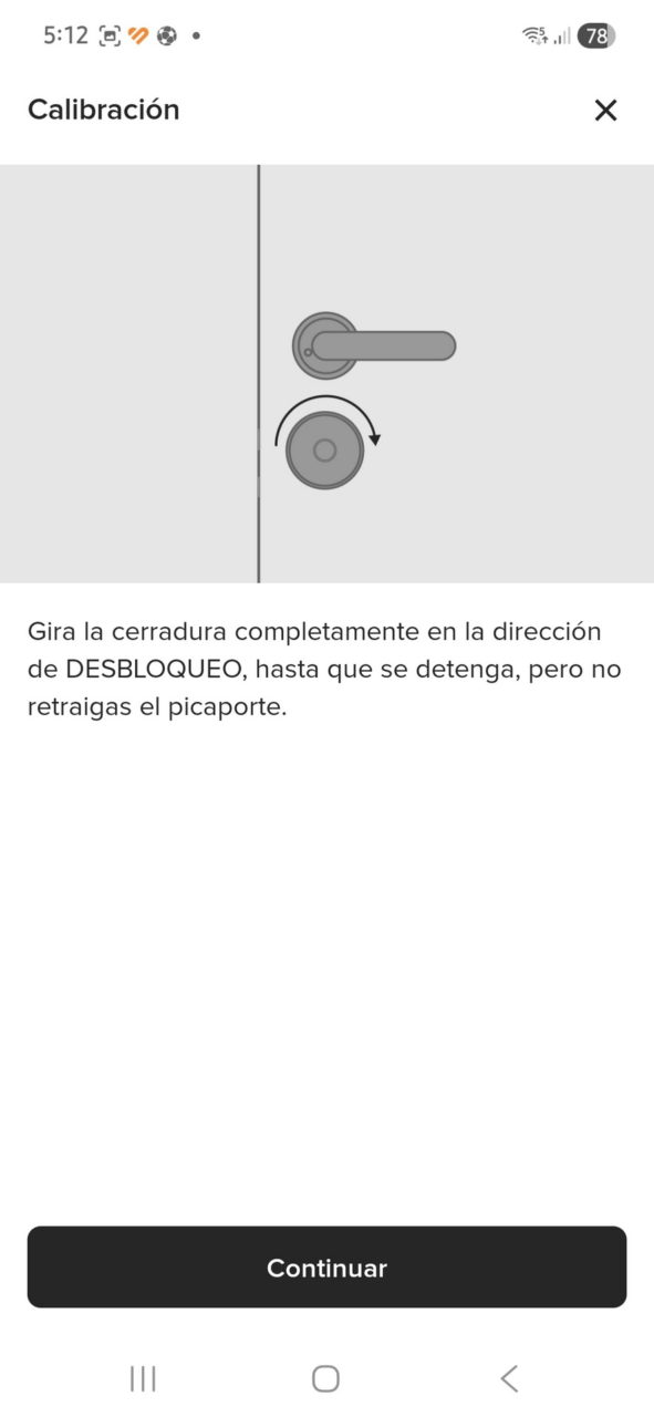 Calibración de cerradura: Instrucciones para desbloquear girando completamente la perilla sin retraer el picaporte.