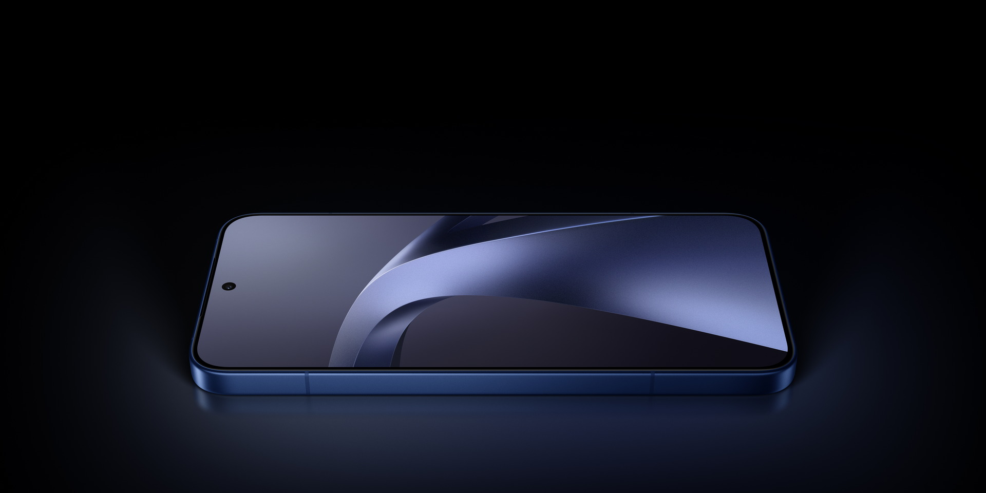 Smartphone de diseño moderno en color azul con pantalla reflectante, sobre fondo negro.
