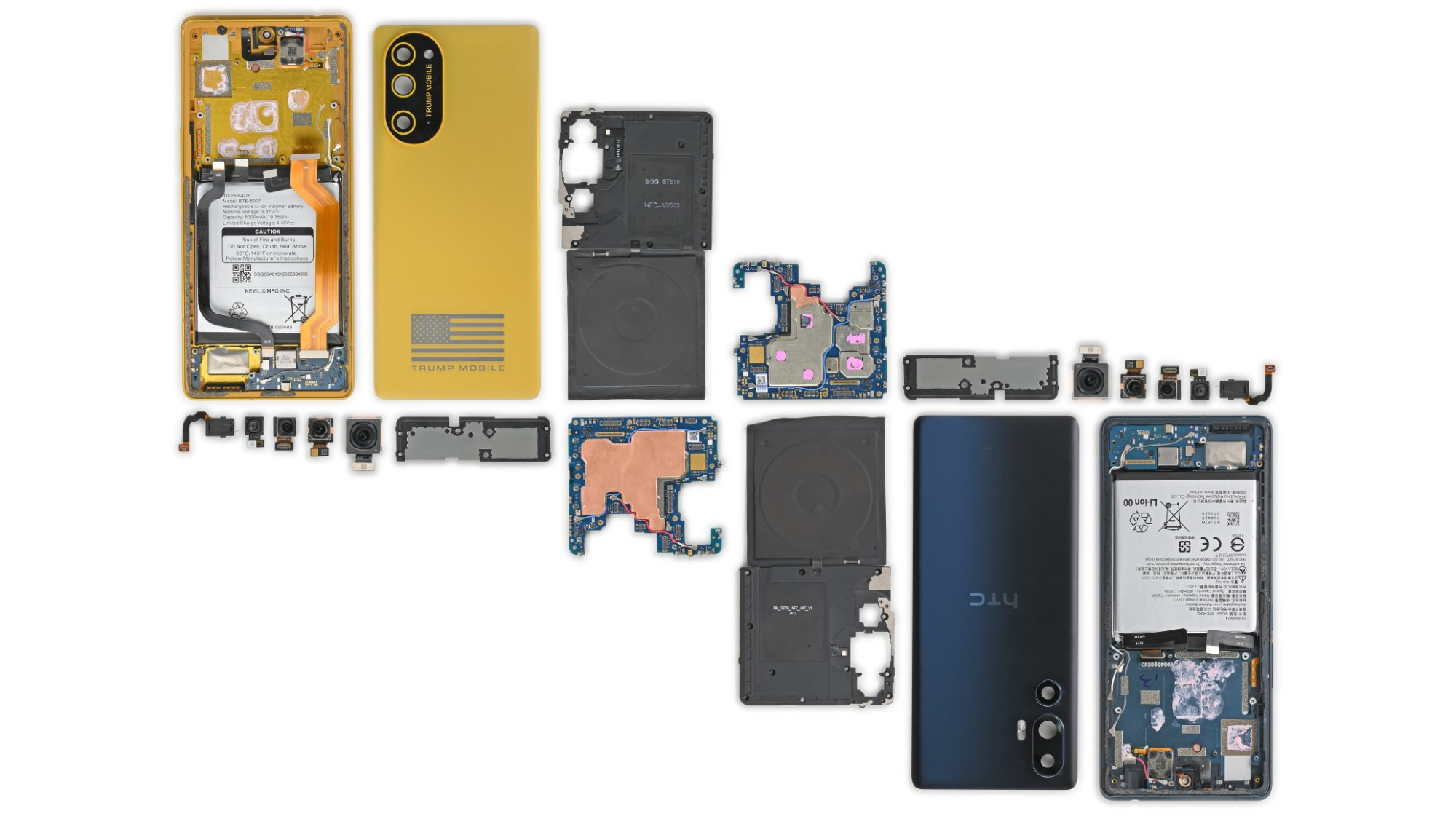 Partes internas del teléfono móvil desarmado, mostrando batería, cámaras y componentes electrónicos.