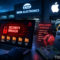 Más de 200.000 archivos de Apple y Tesla han acabado en la dark web Ciberseguridad comprometida: filtración de datos en Tata Electronics. Amenaza global visible en pantalla.