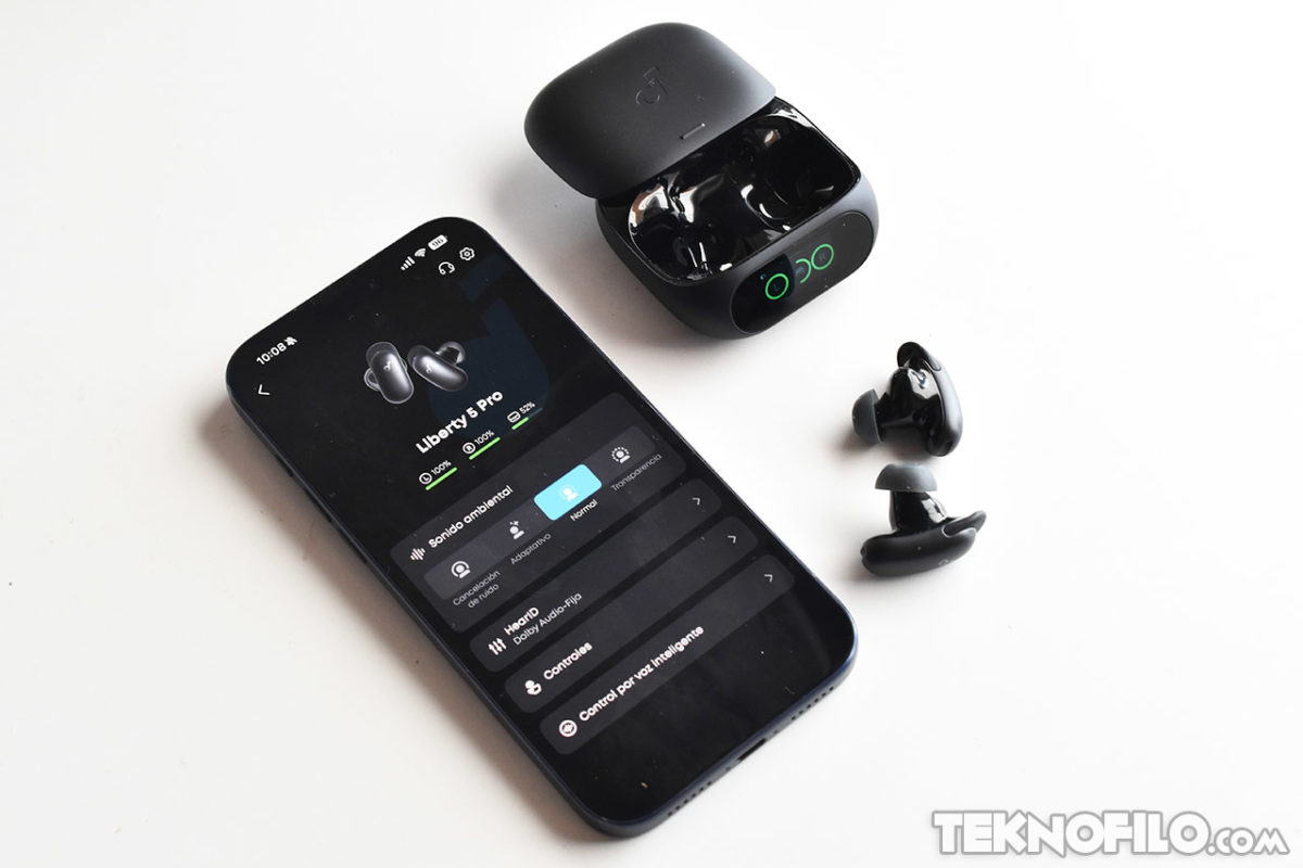 Soundcore Liberty 5 Pro, análisis: unos auriculares premium sin precio premium Auriculares inalámbricos Liberty 3 Pro con estuche y aplicación móvil en pantalla para control de sonido.