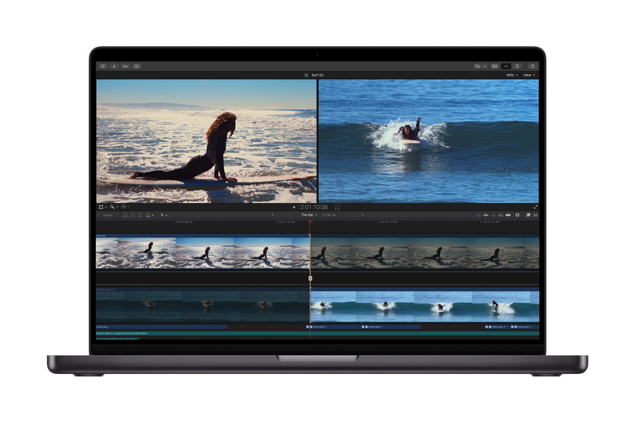 Portátil con programa de edición de video mostrando clips de surf en pantalla.